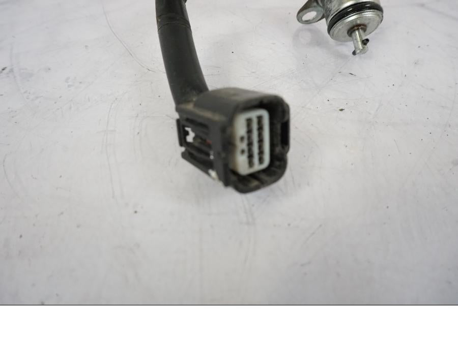 Baksidan på Växellådsgivare från en Honda CRF 1000 Africa Twin -2016 motorcykel.