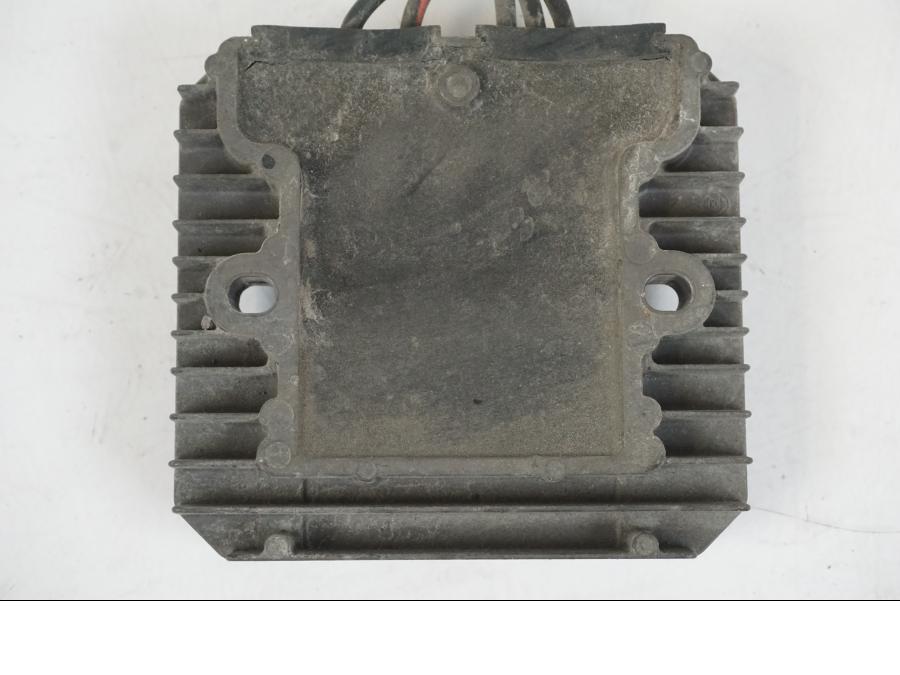 Extrabild1 på Likriktare från en Suzuki VZR 1800 -2009 motorcykel.