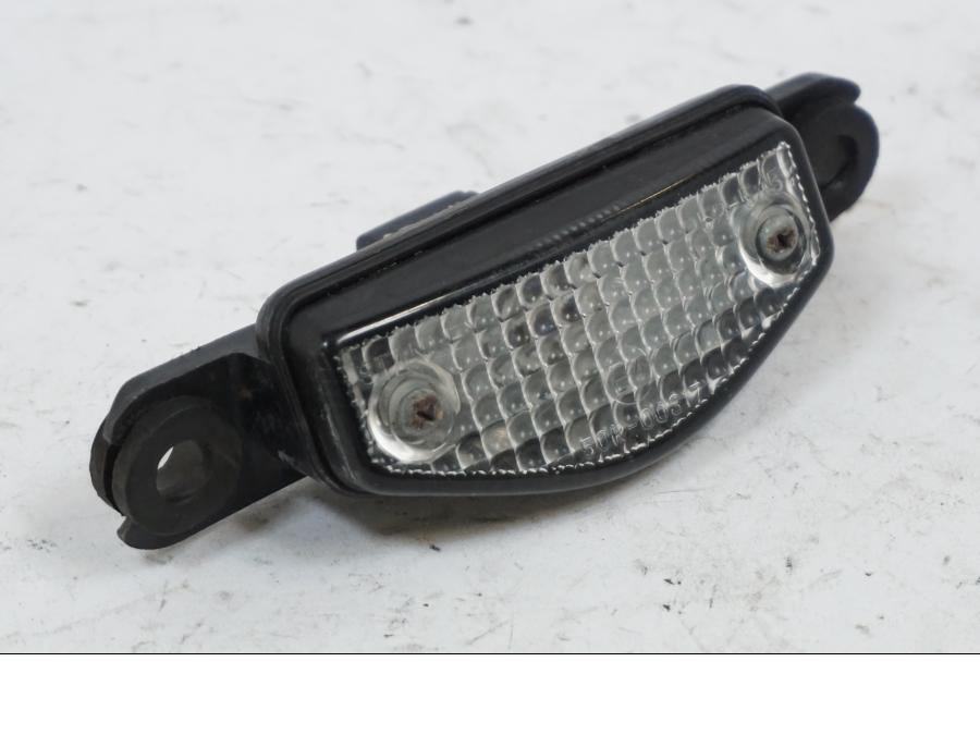 Baksidan på Parkeringsljus från en Suzuki SV 650 -1999 motorcykel.