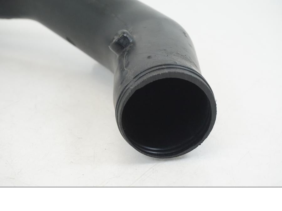 Vänster sida på Luftrör från en Triumph TT 600 -2002 motorcykel.