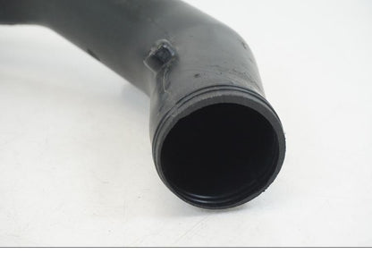 Vänster sida på Luftrör från en Triumph TT 600 -2002 motorcykel.