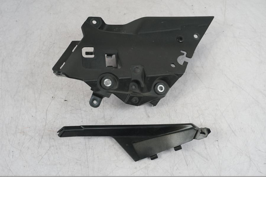 Framsidan på Sidkåpa från en Yamaha MT-09 SP -2018 motorcykel.