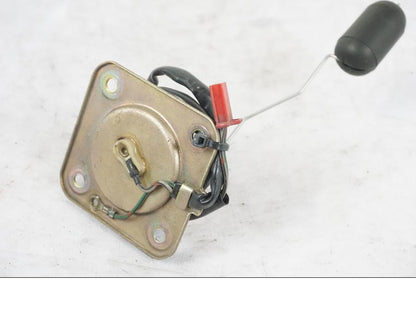 Framsidan på Bensintankgivare från en Honda CBR 1000 F -1989 motorcykel.