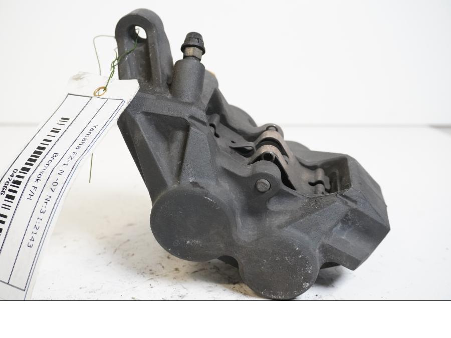 Baksidan på Bromsok från en Yamaha FZ-1 N -2007 motorcykel.