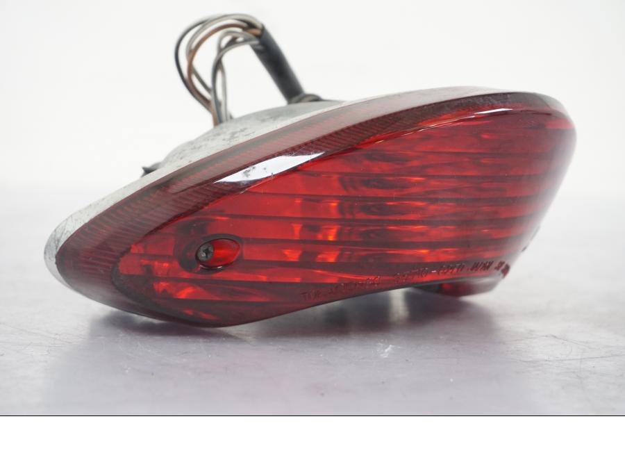 Höger sida på Baklampa från en Suzuki SV 650 -1999 motorcykel.