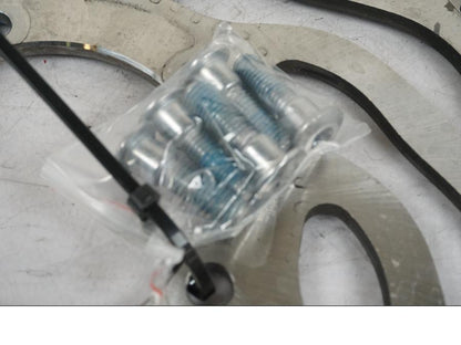 Baksidan på Bromsskiva från en Triumph Bonneville T120 -2021 motorcykel.