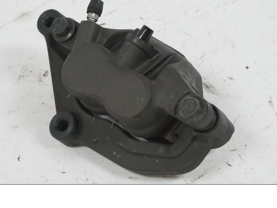 Vänster sida på Bromsok från en Yamaha XJ 6 -2011 motorcykel.