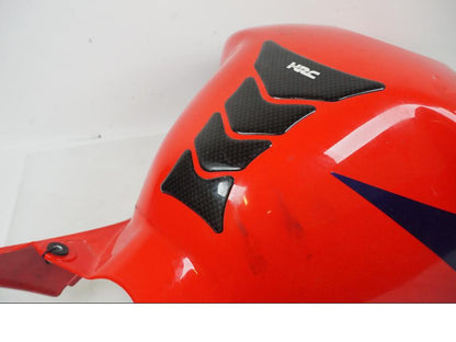 Snett uppifrån på Bensintankskåpa från en Honda CBR 1000 -2005 motorcykel.