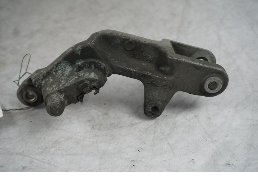 Framsidan på Bromsoksfäste från en Honda CBR 1100 XX -2001 motorcykel.