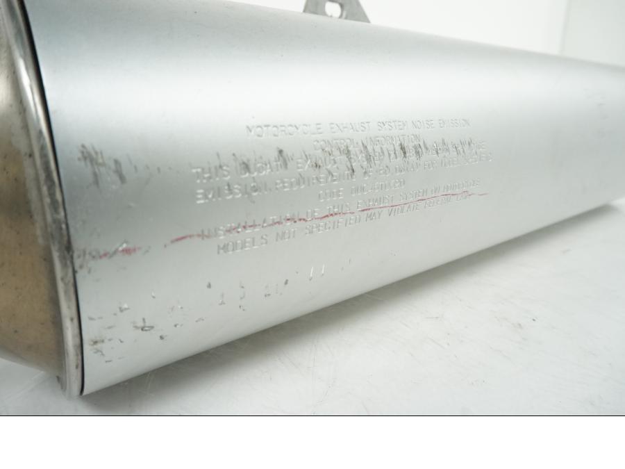 Baksidan på Ljuddämpare från en Ducati Supersport 800 -2003 motorcykel.