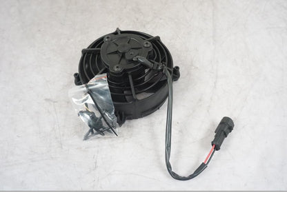 Framsidan på Vattenkylfläkt från en KTM 1290 Super Adventure S -2022 motorcykel.