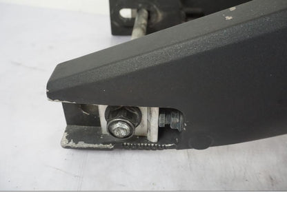 Snett nerifrån på Sving från en Yamaha YZF-R 125 -2008 motorcykel.