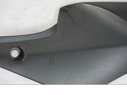 Baksidan på Sidopanel från en Suzuki GSX-R 750 -2006 motorcykel.