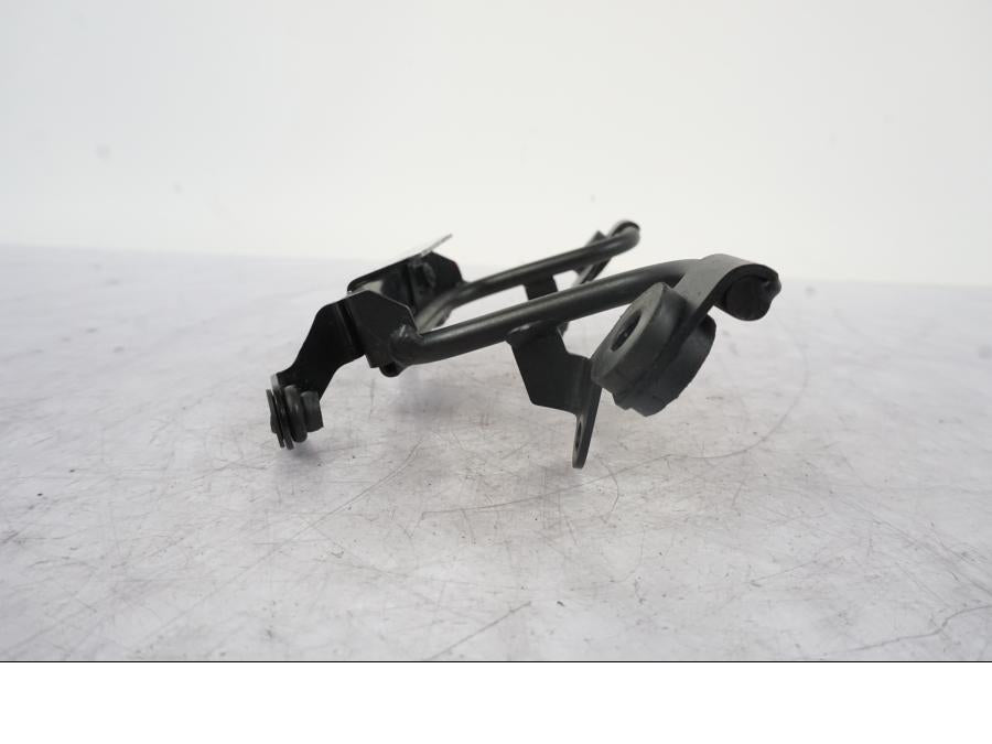 Höger sida på Strålkastarfäste från en Kawasaki Z 800 -2014 motorcykel.