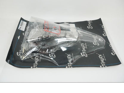 Baksidan på Vindruta från en Suzuki GSX-S 1000 -2023 motorcykel.