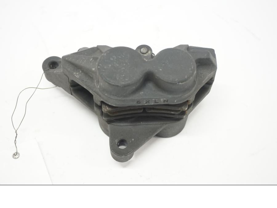 Vänster sida på Bromsok från en Yamaha FZ1-SA -2007 motorcykel.