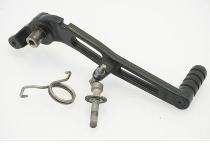 Baksidan på Bromspedal från en BMW R 1150 R -2002 motorcykel.