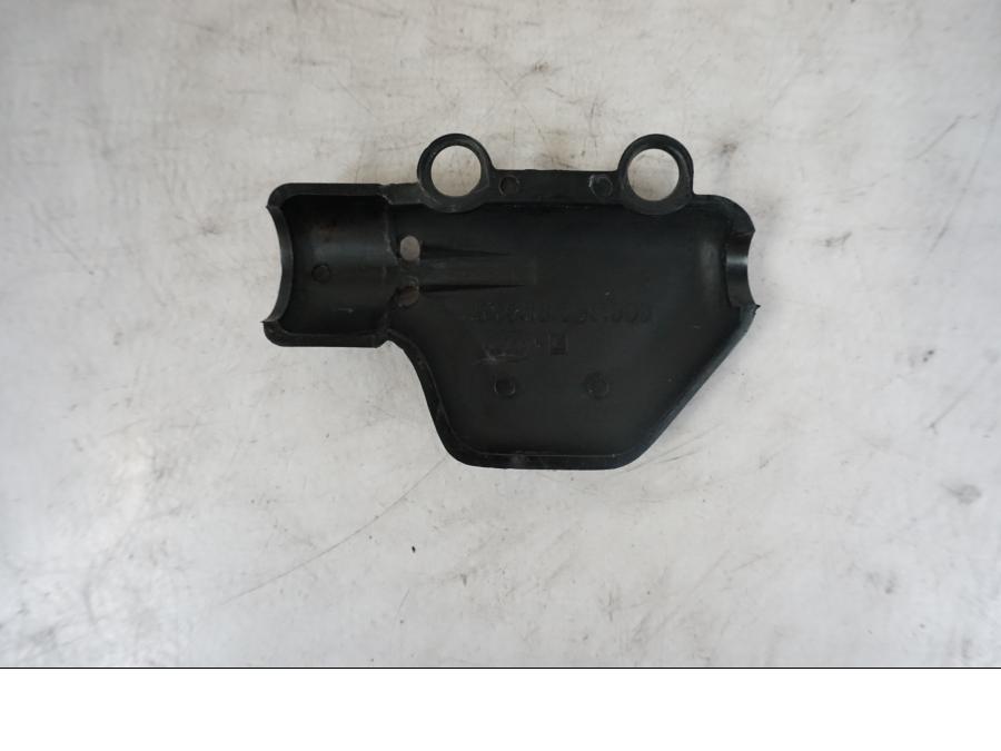 Vänster sida på Bromshuvudcylinderskydd från en KTM 690 Duke -2014 motorcykel.