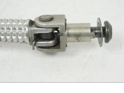 Snett nerifrån på Fotpinne från en Yamaha YZF 1000 R1 -2007 motorcykel.