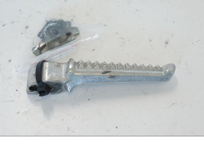 Baksidan på Fotpinne från en Honda CBR 900 RR -2001 motorcykel.