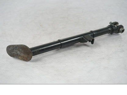 Snett uppifrån på Sidostöd från en BMW R 1200 R -2007 motorcykel.