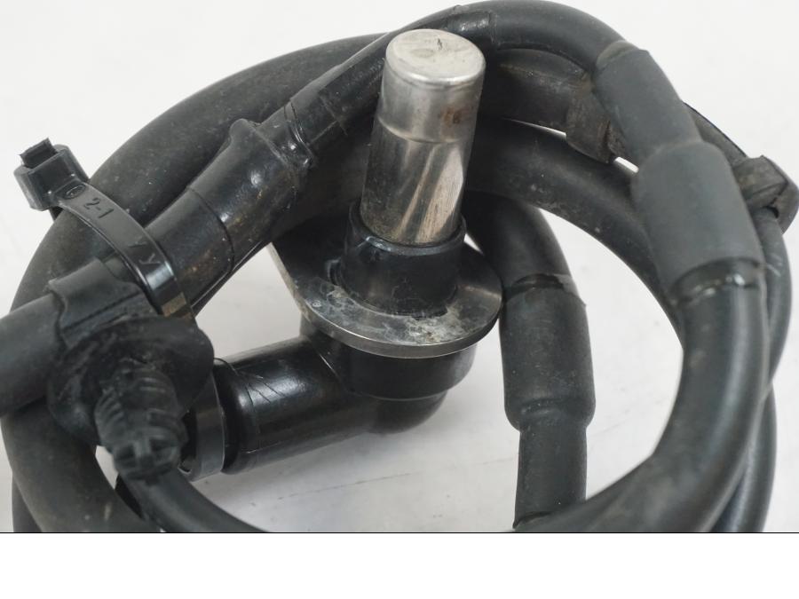 Snett uppifrån på ABS givare från en Yamaha MT-07 -2019 motorcykel.