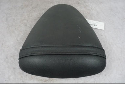 Vänster sida på Sadel från en Buell 1125 R -2008 motorcykel.