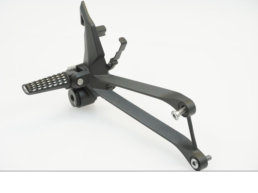 Baksidan på Fotpinne från en Kawasaki Z 1000 -2014 motorcykel.