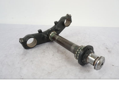 Framsidan på Gaffelkrona från en Kawasaki ER-6F -2010 motorcykel.