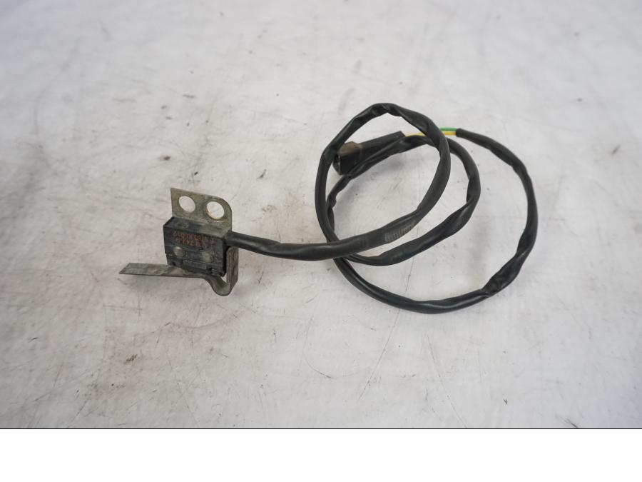 Framsidan på Bromsljuskontakt från en BMW R 1150 GS -2002 motorcykel.