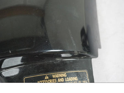 Baksidan på Sidopanel från en Honda VT 600 C -1998 motorcykel.