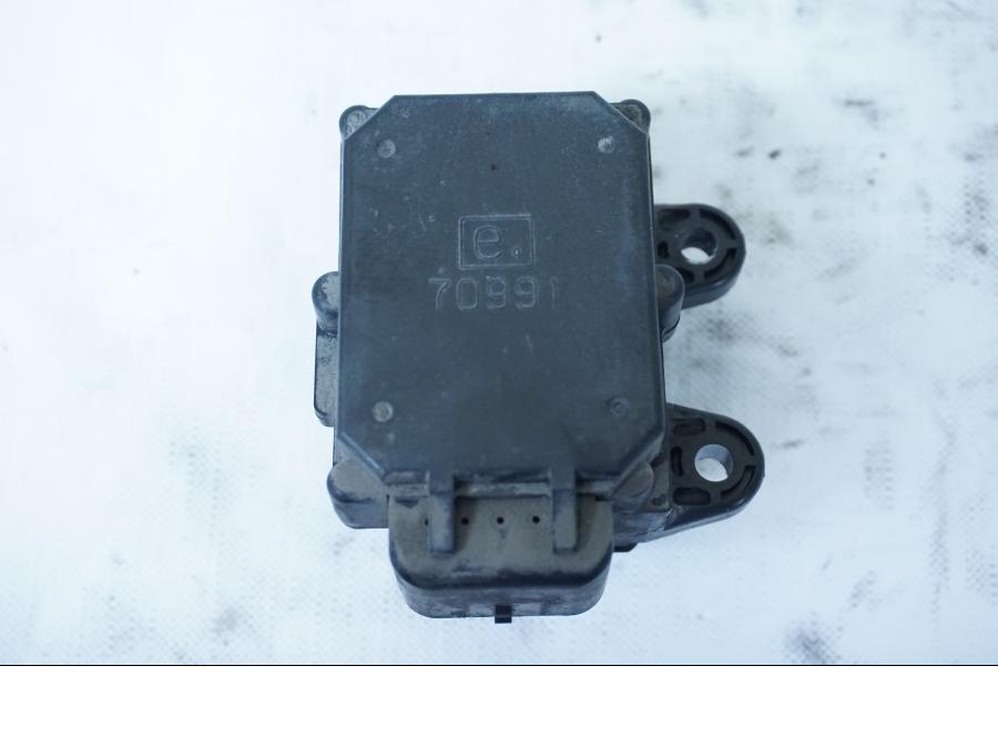 Framsidan på Avgasspjällmotor från en H-D Street Glide FLHX -2009 motorcykel.