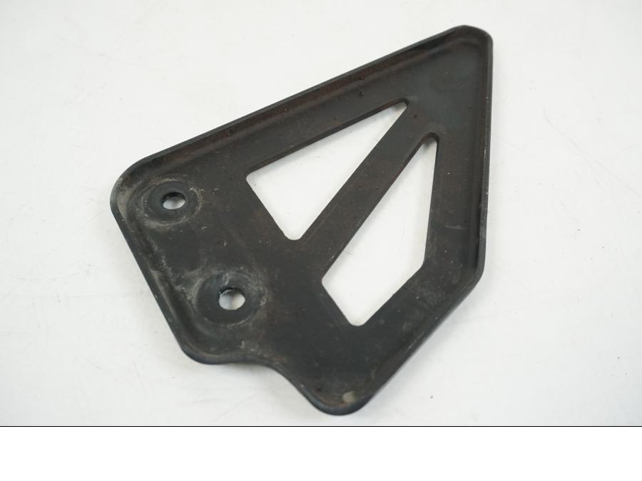 Snett nerifrån på Fotpinnehälskydd från en Suzuki GSX-R 750 -2001 motorcykel.