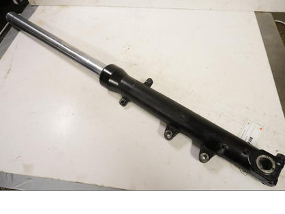 Framsidan på Gaffelben från en Honda VFR 750 -1988 motorcykel.