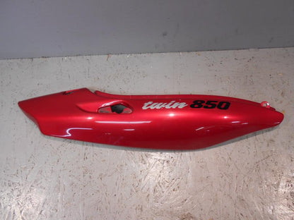 Framsidan på Bakvinge från en Yamaha TDM 850 -1999 motorcykel.