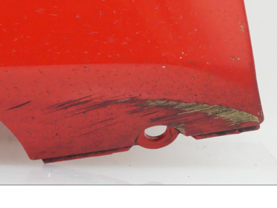 Baksidan på Magkåpa från en Ducati 899 Panigale -2014 motorcykel.