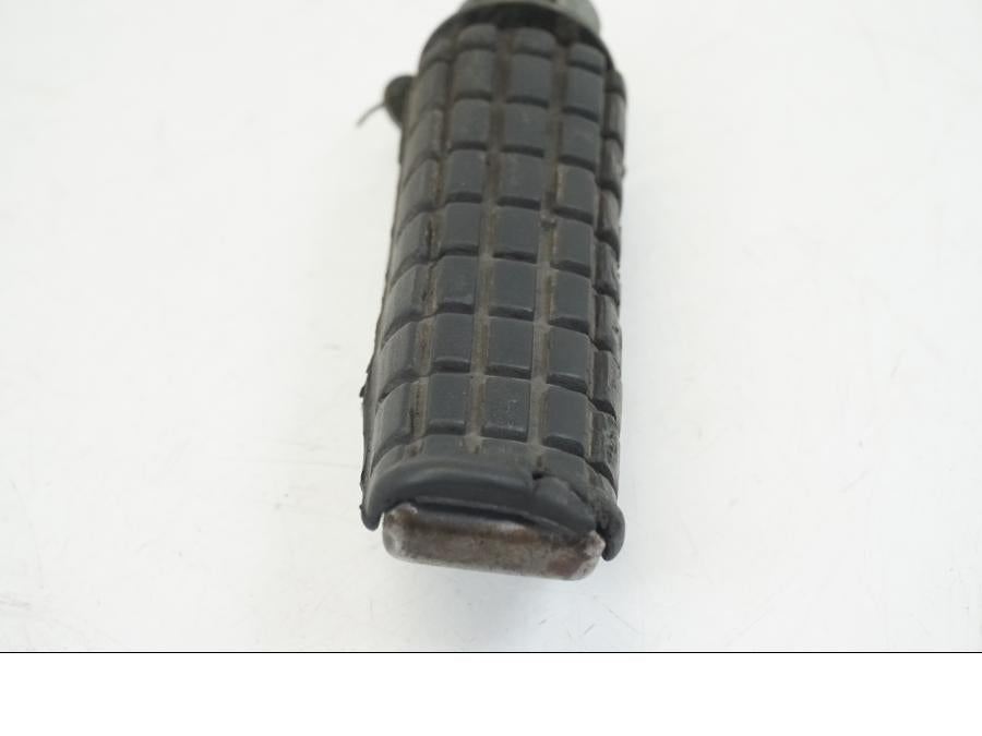 Snett uppifrån på Fotpinne från en Honda CB 750 -2002 motorcykel.