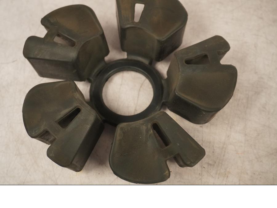 Snett uppifrån på Ryckutjämnare från en H-D Touring Street Glide FLHX -2009 motorcykel.