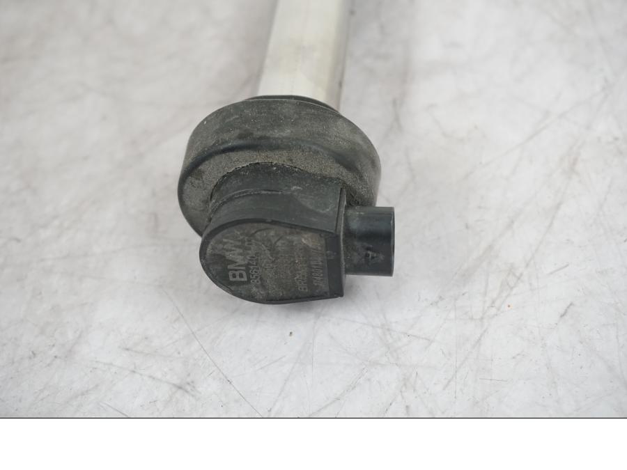 Vänster sida på Tändspole från en BMW F 800 R -2018 motorcykel.