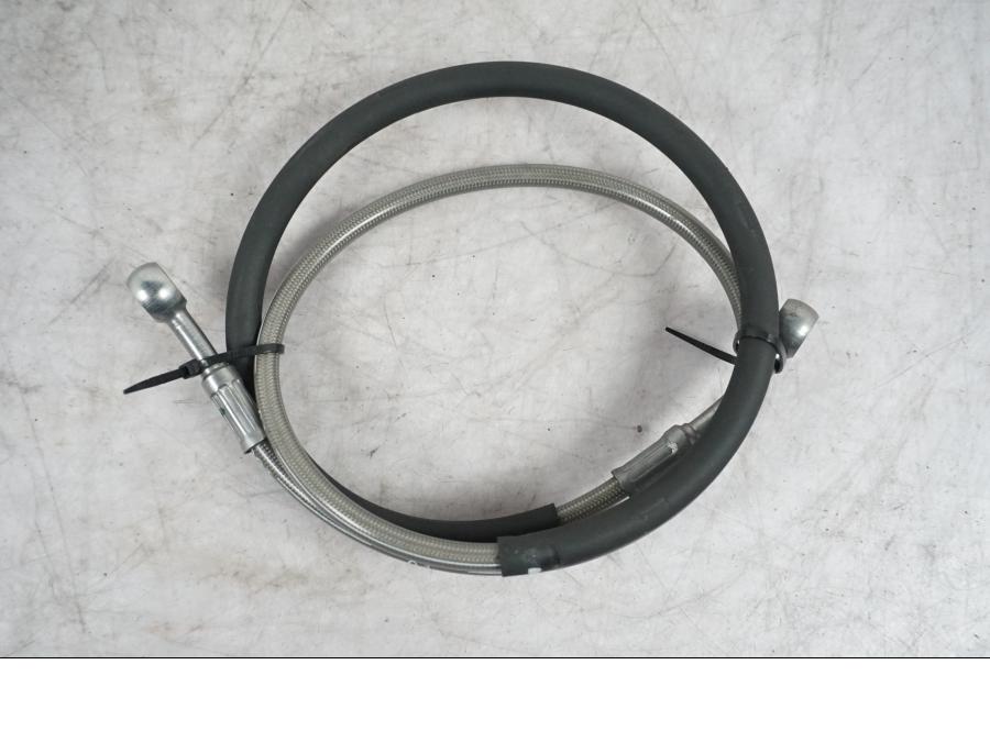 Baksidan på Bromsslang från en BMW S 1000 XR -2019 motorcykel.