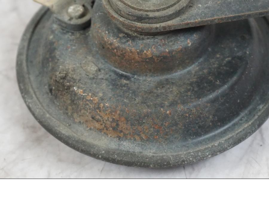 Vänster sida på Signalhorn / Tuta från en Kawasaki ZX-6R -2006 motorcykel.