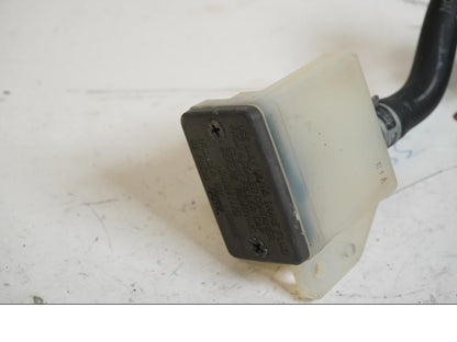 Höger sida på Bromshuvudcylinder från en Suzuki GSX-R 600 -2000 motorcykel.
