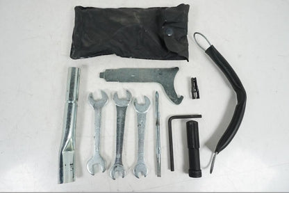 Framsidan på Verktyg från en Honda CB 650 F Hornet -2017 motorcykel.