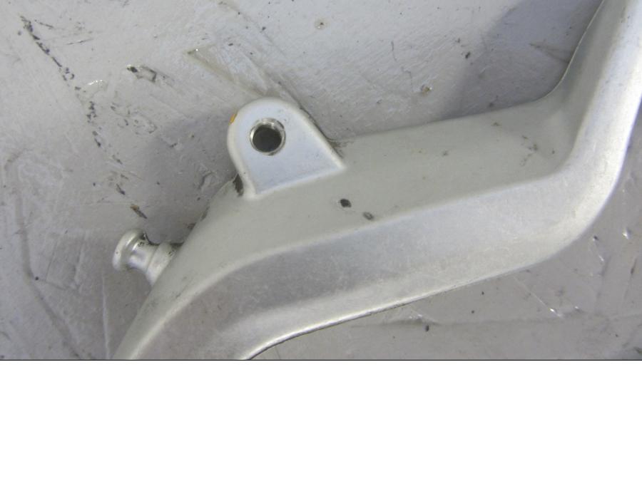 Baksidan på Bromspedal från en Ducati Multistrada 1200 -2015 motorcykel.