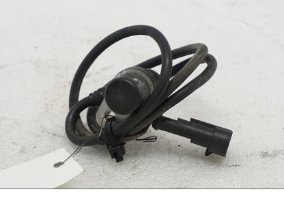 Framsidan på Hastighetsgivare från en Ducati Monster 696 -2010 motorcykel.