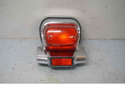 Framsidan på Baklampa från en Suzuki VL 800 -2001 motorcykel.