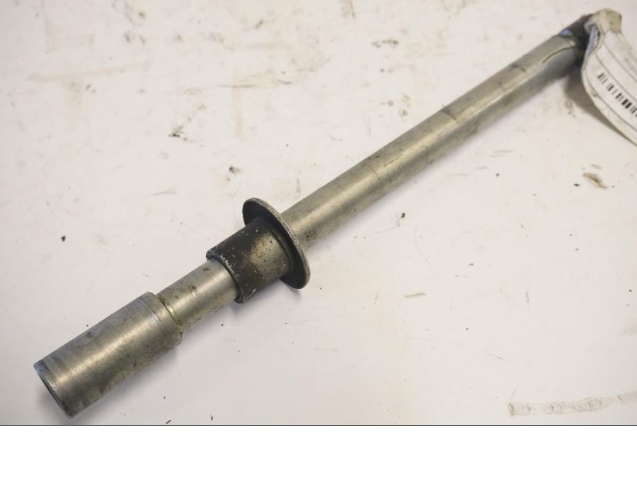 Framsidan på Axel från en Suzuki VL 800 -2004 motorcykel.