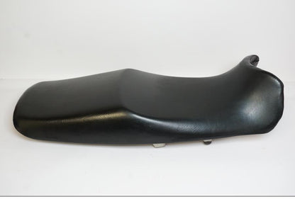 Baksidan på Sadel från en Kawasaki ZZR 1100 -1992 motorcykel.