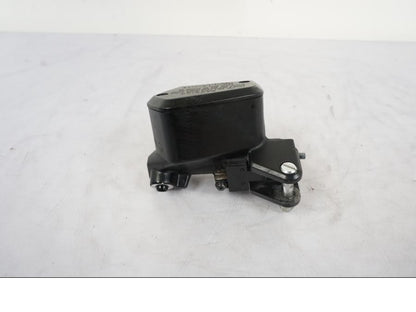 Framsidan på Kopplingshuvudcylinder från en Honda VFR 1200 -2010 motorcykel.