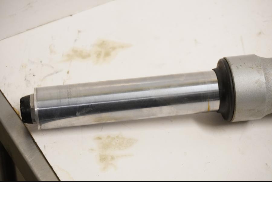 Vänster sida på Gaffelben från en BMW R 1150 RS -2002 motorcykel.